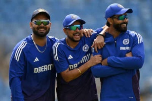Gavaskar Calls for Kuldeep Yadav Inclusion in Second Test Amid Bumrah Fitness Concerns, Cites Birmingham Pitch Advantage