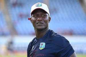 Daren Sammy Fined for Umpire Criticism Following Contentious DRS Calls in Australia Test