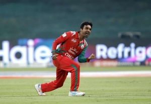 Oman's Veteran Opener Aamir Kaleem, 43, Defies Age and Cramps to Score Valiant Fifty Against India
