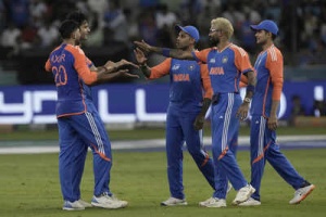 Asia Cup: Suryakumar Yadav's Sportsmanship Prevails After Samson's Near Run-Out Against UAE