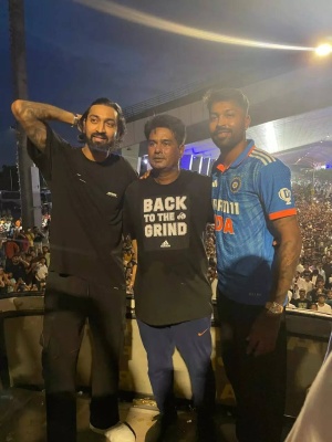 Pandya Brothers' Generosity: Hardik and Krunal Gift Childhood Coach Jitendra Singh ₹8 Million in Gratitude