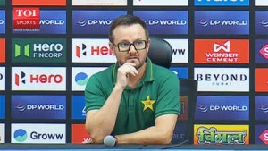 Pakistan Coach Hesson Bets on Spinners, Dismisses Pitch Concerns Ahead of India Asia Cup Showdown