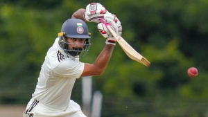 Jagadeesan's Mammoth 197 Propels South Zone in Duleep Trophy; Central Zone Responds Strongly
Hoặc:
Duleep Trophy Semifinals: Jagadeesan's Blistering 197 Puts South Zone on Top; Central Zone Mounts Challenge