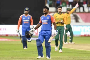 Asia Cup 2025: Shastri Advocates Samson as Opener, Citing 'Maximum Threat' at the Top