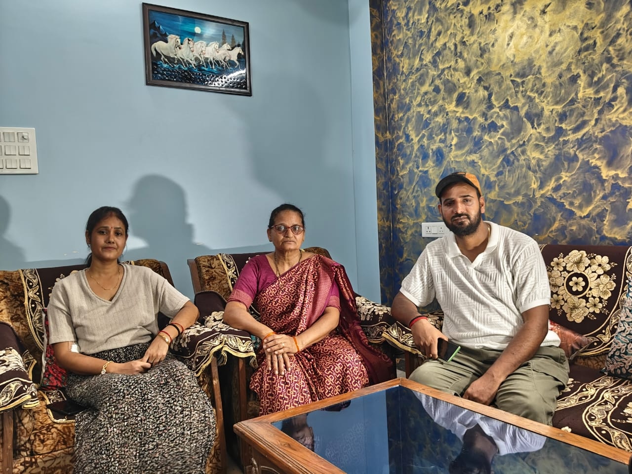 Akash Deep's sister during her cancer treatment