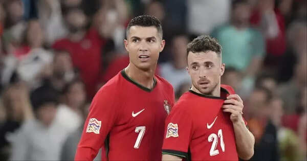 Cristiano Ronaldo and Diogo Jota together