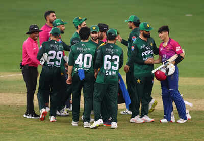 Is it mandatory for players to shake hands after a cricket match? Former umpire makes things clear
